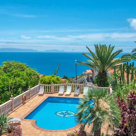 Charming House In With Pool And Terrace Canico (Madeira)