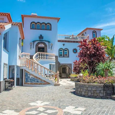 Charming House In With Pool And Terrace Holiday home Canico (Madeira)