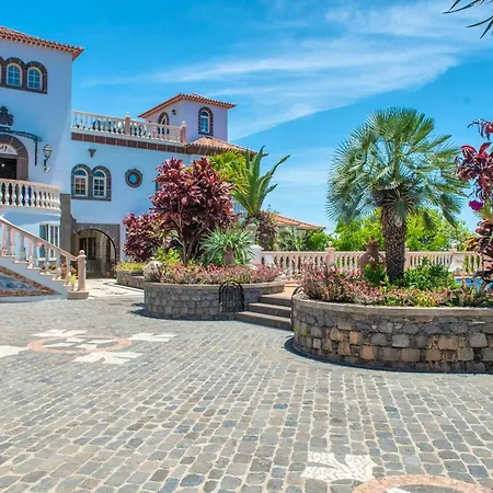 Charming House In With Pool And Terrace * Canico (Madeira)