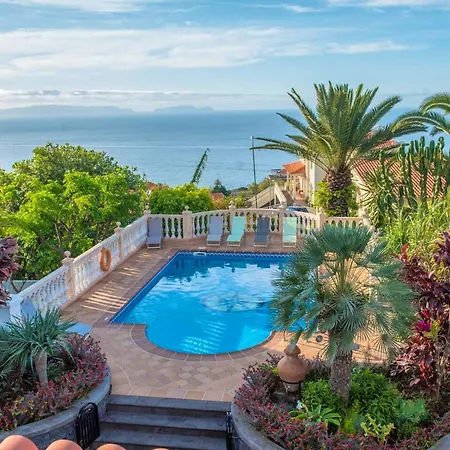 Charming House In With Pool And Terrace Holiday home *