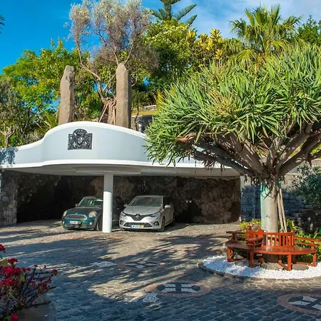 Charming House In With Pool And Terrace *