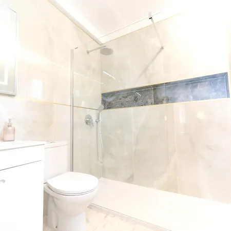 Charming House In With Pool And Terrace Holiday home Canico (Madeira)